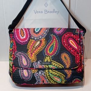 vera bradley essential messenger bag
